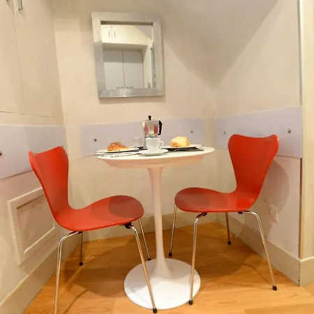 La Casa Degli Osti 1 - Piazza Navona * Roma